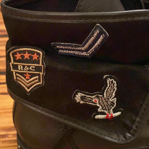 ROCK AND CANDY Black Ankle Boots w/designs sz 6.5 - Picture 4 of 6